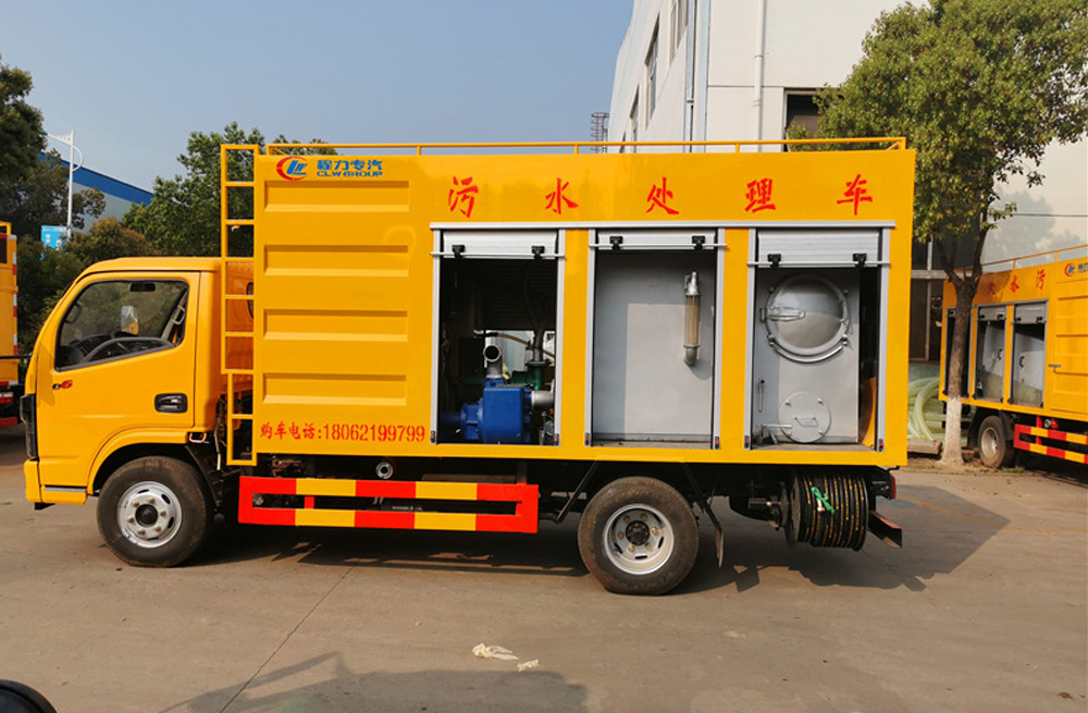栖霞街污水分离车